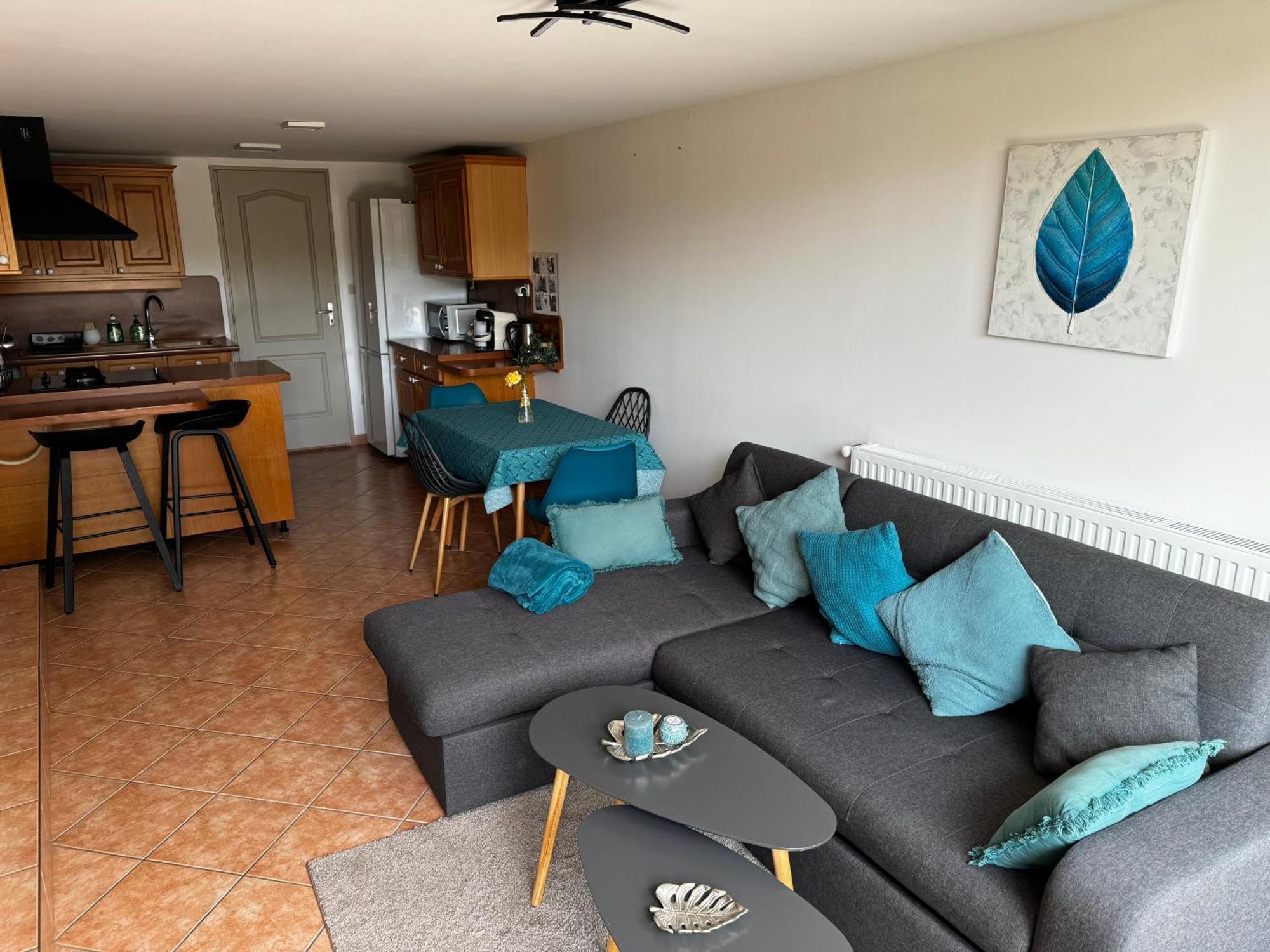 Au Calme Dans Maison En Rez De Jardin A 2,2 Kms Du Groupama Stadium Et Salle Ldlc Arena Meyzieu Ngoại thất bức ảnh